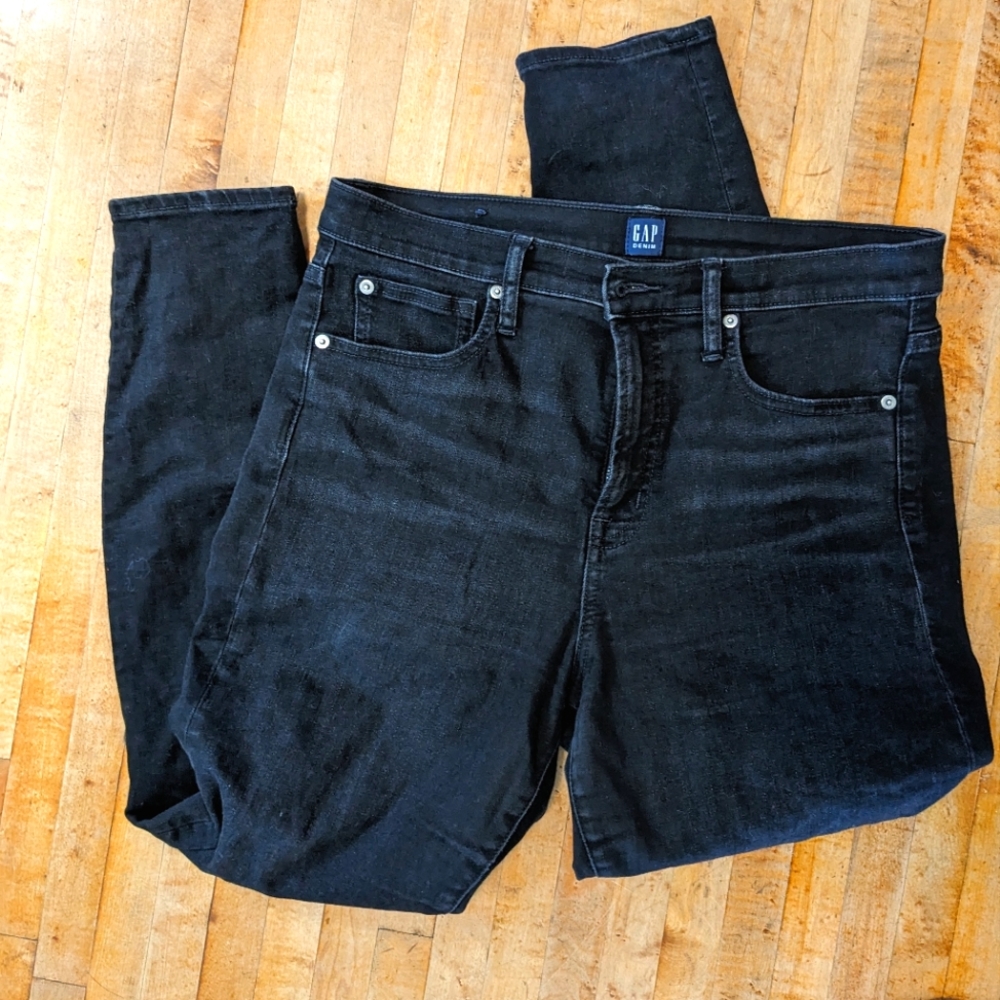 GAP true skinny size 12 black jeans